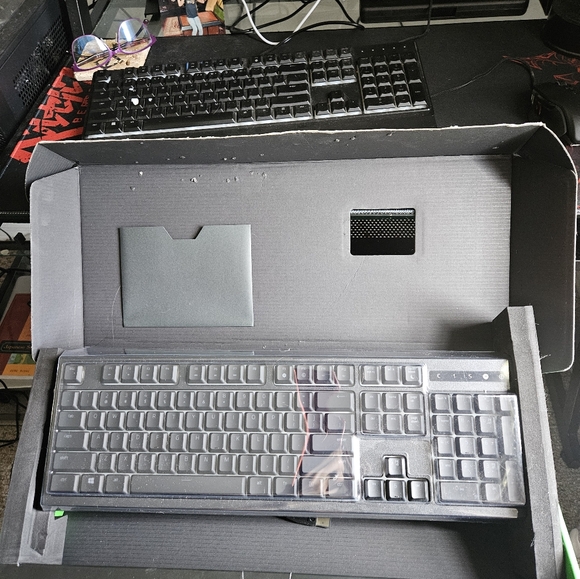 Razer Keyboard Ornata Chroma - Picture 9 of 13